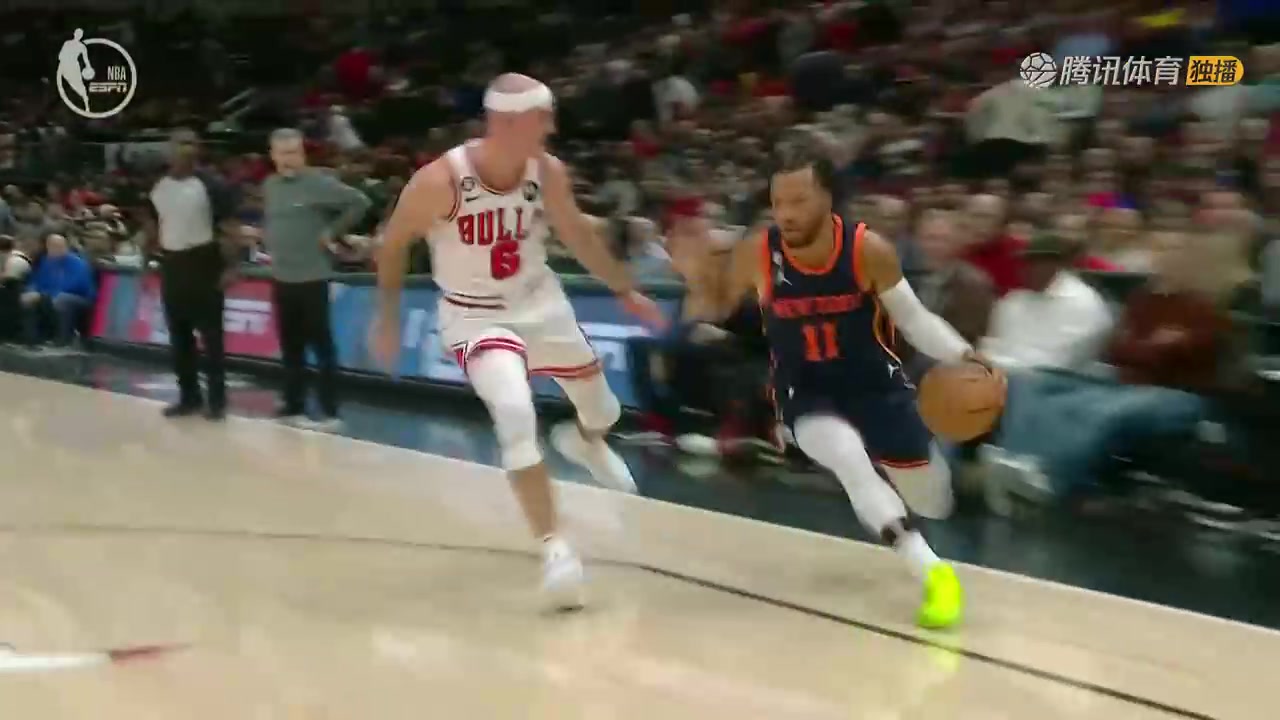 秀??！布倫森腳踝終結(jié)將卡魯索晃倒坐地！再三分殺死比賽（布倫森集錦）